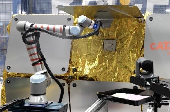 ربات‌ها ماهواره‌های فضایی را تعمیر می‌کنند