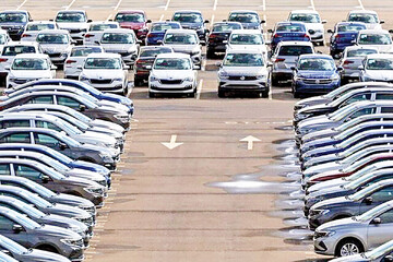 ادعای سخنگوی وزارت صمت:به عدد ۱۰۰ هزار خودروی وارداتی نزدیک می‌شویم!
