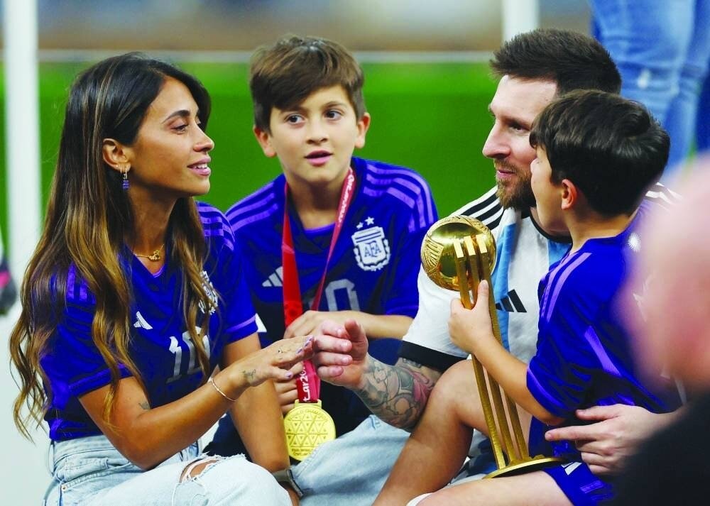 تصاویر جالب از خانواده لیونل مسی پس از فینال جام جهانی!