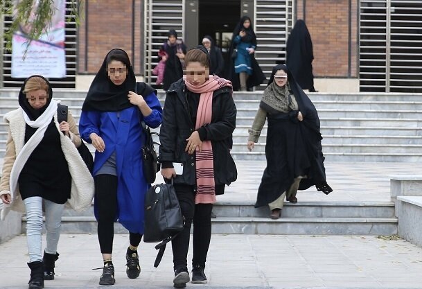 ادعای عجیب روزنامه جوان: حجاب فساد را پنهان می‌کند و همین کافی است
