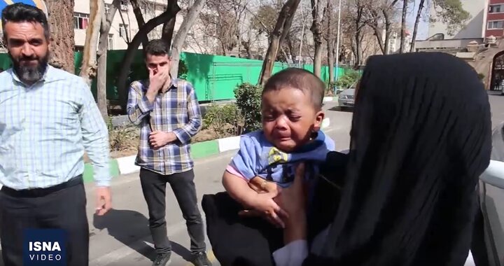 لحظه پیدا شدن نوزادی که در حرم امام ربوده شده بود + فیلم