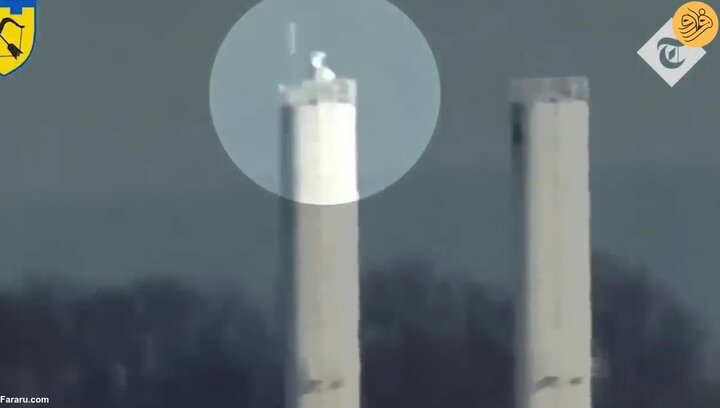 ببینید: انهدام برج مراقب روسیه بوسیله یک پهپاد انتحاری اوکراینی 