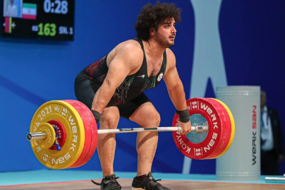 هم اکنون / پخش زنده جنگ سخت وزنه‌برداران ایران و آسیا بر سر مدال و سهمیه المپیک امروز ساعت ۹:۳۰