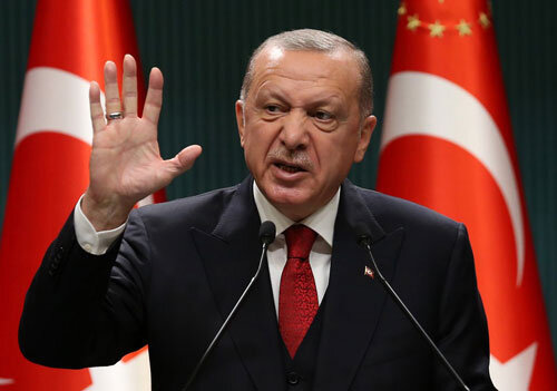 در برنامه زنده تلویزیونی، اردوغان بجای پاسخ به سوال مجری خوابید! + فیلم
