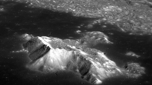 تصاویر دهانه‌های کره ماه را با جزئیاتی بی‌نظیر ببینید