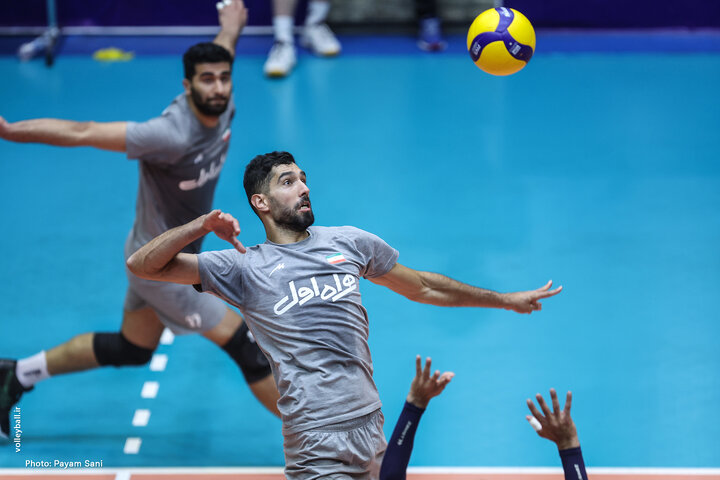 پخش زنده دیدار تیم‌های ملی والیبال ایران و ترکیه /تکمیلی: ایران ۳ بر یک پیروز شد