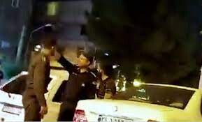 ببینید: سیلی عجیب دو سرباز وظیفه به راننده پراید در خیابان ستارخان تهران