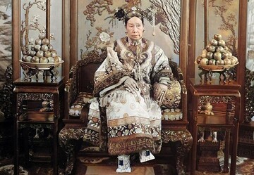 عکس‌های دیده‌نشده «ملکۀ چین» در آخرین سال‌های امپراطوری