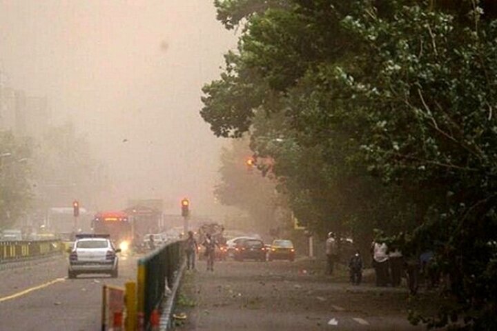 فوری / طوفان تهران را درنوردید ؛ طوفان فردا جمعه شدیدتر است + فیلم