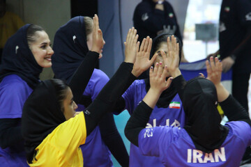 پخش زنده بازی زنان والیبالیست ایران و هنگ کنگ در چلنچر کاپ تایلند ۲۰۲۳ + لینک پخش