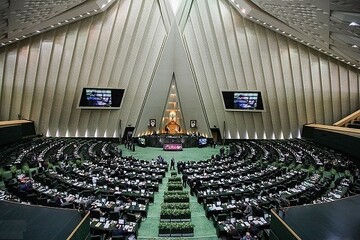 کنایه سنگین نماینده مجلس به تیم اقتصادی دولت رئیسی