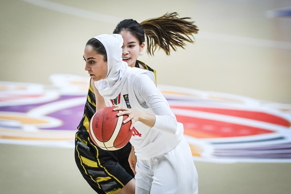 ببینید| عکس‌های جالب از بازی دختران بسکتبالیست ایران و مالزی / پیروزی در گام نخست