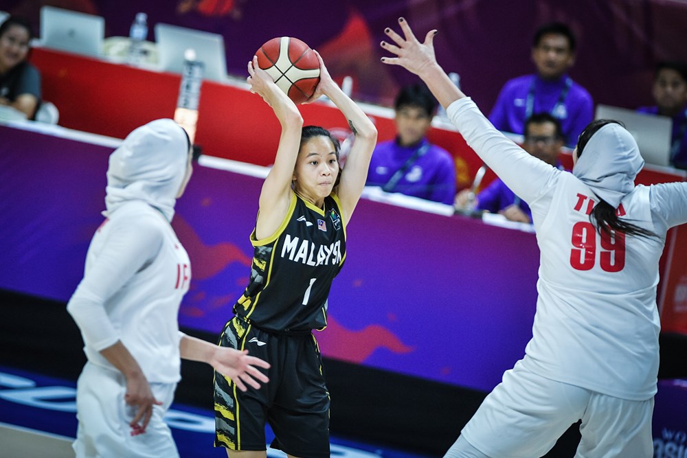 ببینید| عکس‌های جالب از بازی دختران بسکتبالیست ایران و مالزی / پیروزی در گام نخست