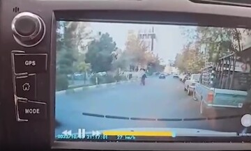 فیلم راننده‌ای که سارق موبایل خود را زیر گرفت!