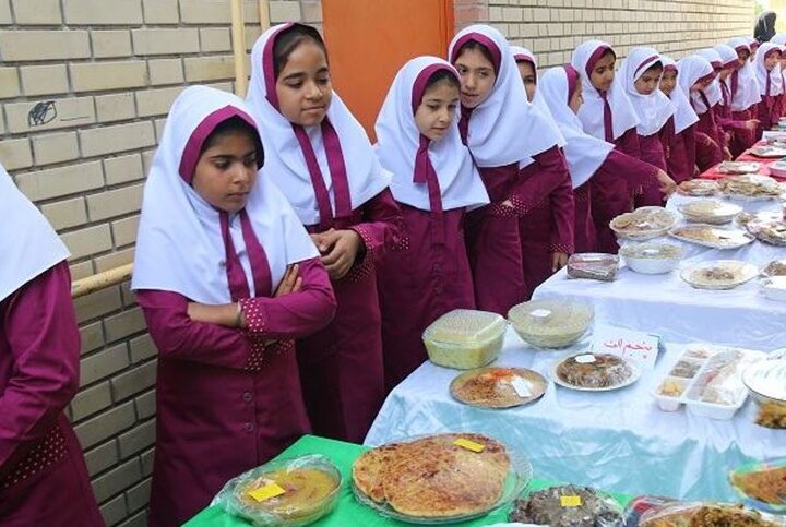غذای برخی مدارس غیرانتفاعی در بهترین رستوران‌های تهران هم سرو نمی‌شود!