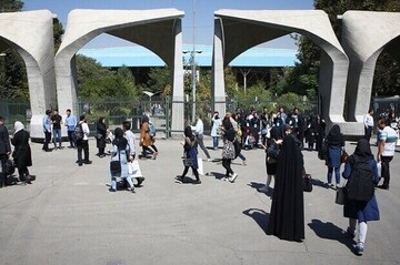 درگیری لفظی رئیس دانشکده علوم اجتماعی دانشگاه تهران با دانشجویان؛ ماجرا چیست؟ + فیلم