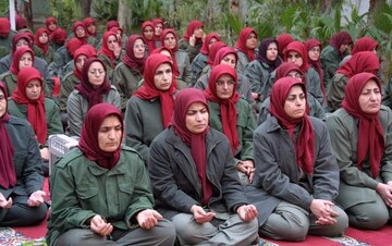 ماجرای حضور چند زن با لباس مجاهدین خلق در خیابان‌های تهران + فیلم