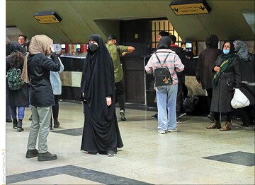 آمار عجیب از تذکر به زنان بی حجاب در مترو/ سفیران هدایت مترو از کجا آمده‌اند و کارشان چیست؟