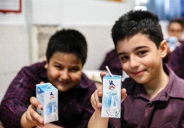 آغاز توزیع «شیر رایگان» در مدارس ابتدایی تهران