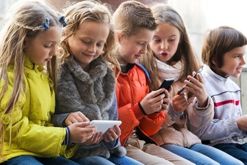 درآمد ۱۱ میلیارد دلاری شبکه‌های اجتماعی از تبلیغات بخش کودکان در آمریکا