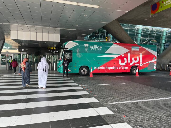 ببینید | هواداران ایرانی فرودگاه قطر را روی سرشان گذاشتند