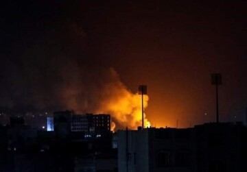 جزئیات حمله هوایی آمریکا و انگلیس به یمن/ارتش یمن: ناوهای آمریکا و انگلیس را  زدیم