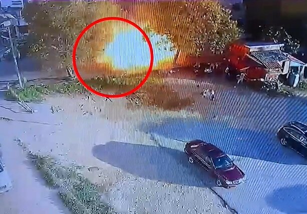 فیلم | لحظه اصابت پهپاد به خودروی یک فرمانده حزب‌الله