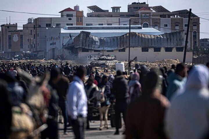 استقرار گسترده تانک‌های مصری در مرز رفح/ عباس: اسرائیل به دنبال راندن فلسطینیان از نوار غزه است