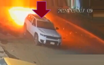 لحظه اصابت پهپاد آمریکایی به خودروی فرمانده کتائب حزب‌الله از دوربین مداربسته یک مغازه در بغداد + فیلم