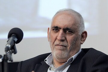 واکنش تند پدر پیوند کبد ایران به بازنشستگی اجباری دکتر ملک‌زاده / لطفاً هرچه زودتر برگرد شیراز
