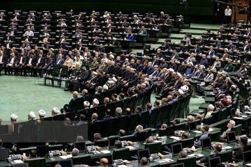 صندلی خالی شهید جمهور در مجلس / اشک‌ها و لبخندهای ساکنان بهارستان