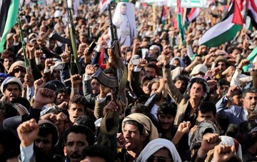 فیلم | شعار میلیونی در یمن ؛ ای رهبر محبوب ما، تل آویو را بزن