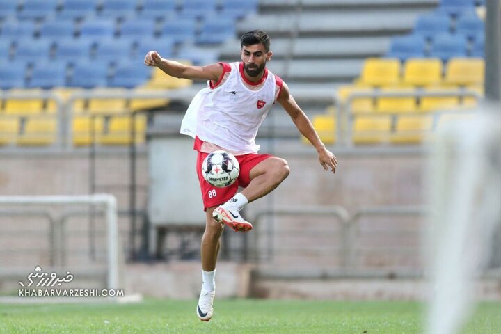 ۱۰۰درصد یک روز به پرسپولیس برمی گردم/از این که از پرسپولیس جدا شدم خوشحال نیستم